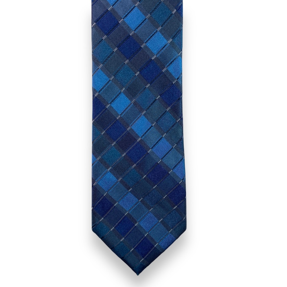 Van Heusen Men's Tie Necktie 100% Silk Navy Blue Shades Geometric Squares 3.3x57 - Picture 9 of 9